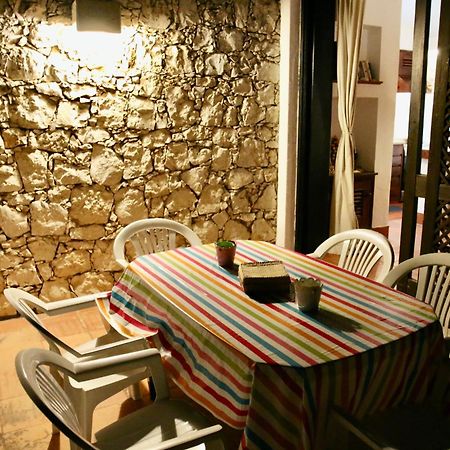 Villa Jacaranda - 550M From The Beach - Free Wifi - By Bedzy Albufeira Bagian luar foto