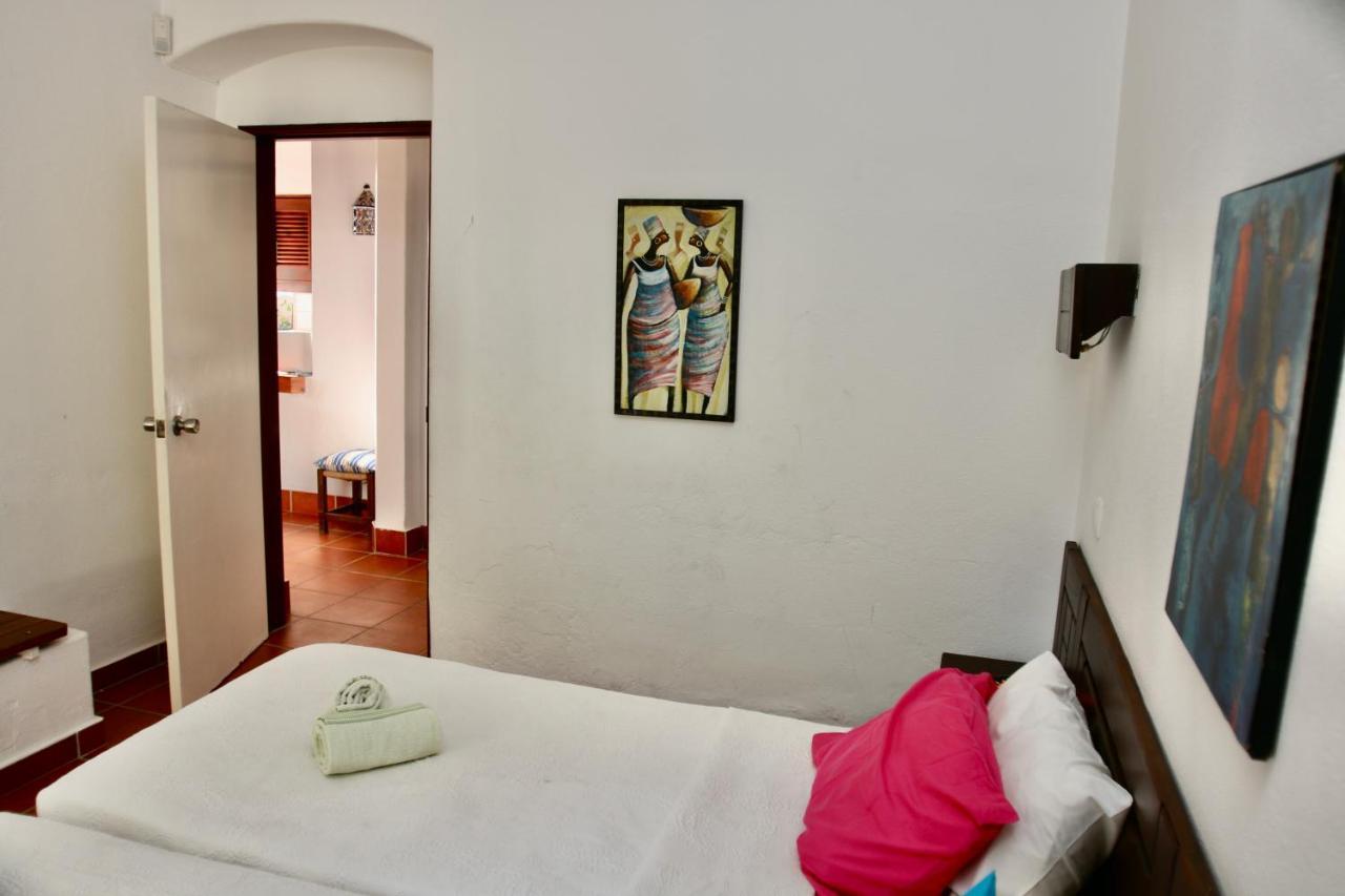Villa Jacaranda - 550M From The Beach - Free Wifi - By Bedzy Albufeira Bagian luar foto