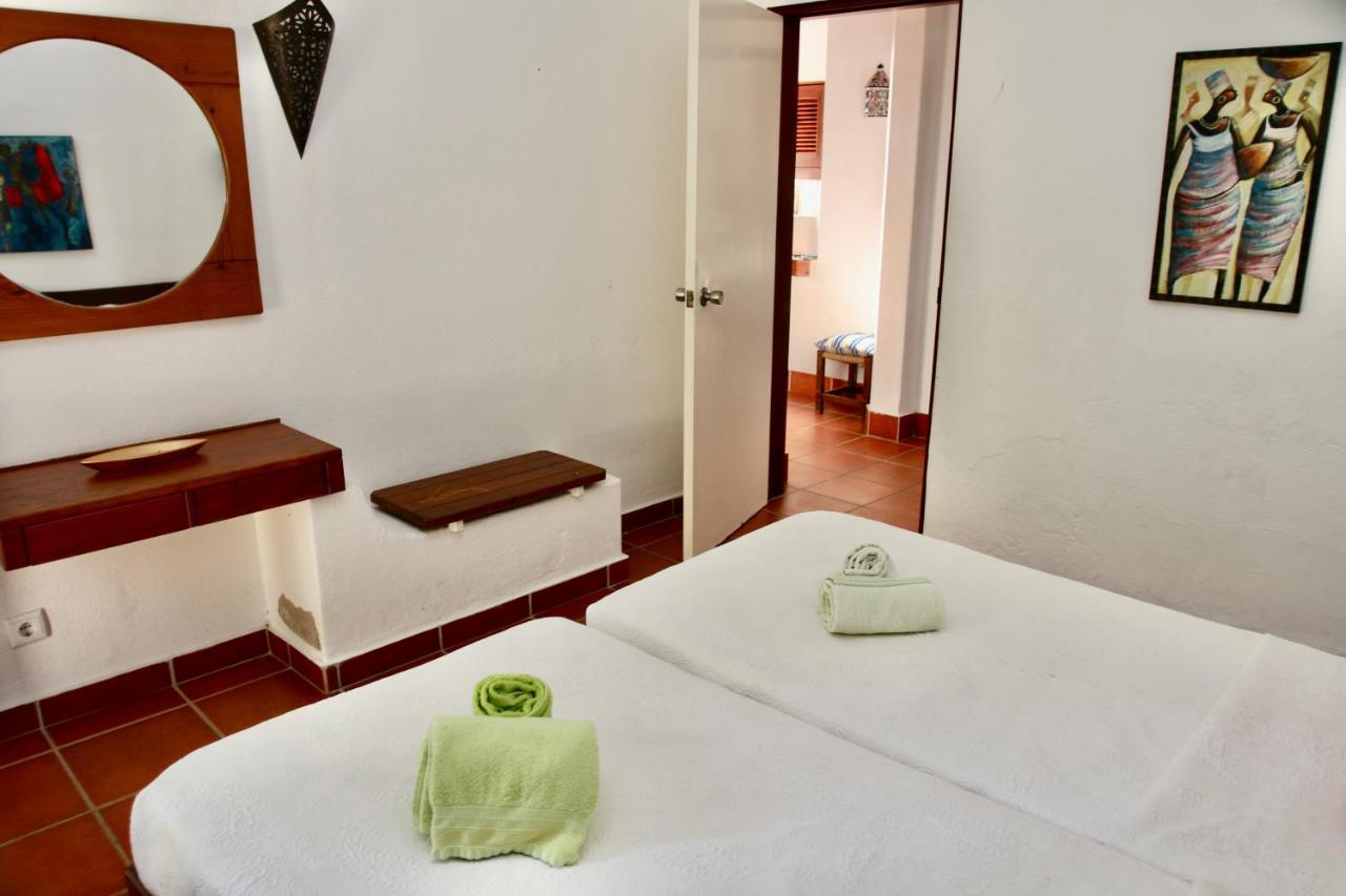 Villa Jacaranda - 550M From The Beach - Free Wifi - By Bedzy Albufeira Bagian luar foto