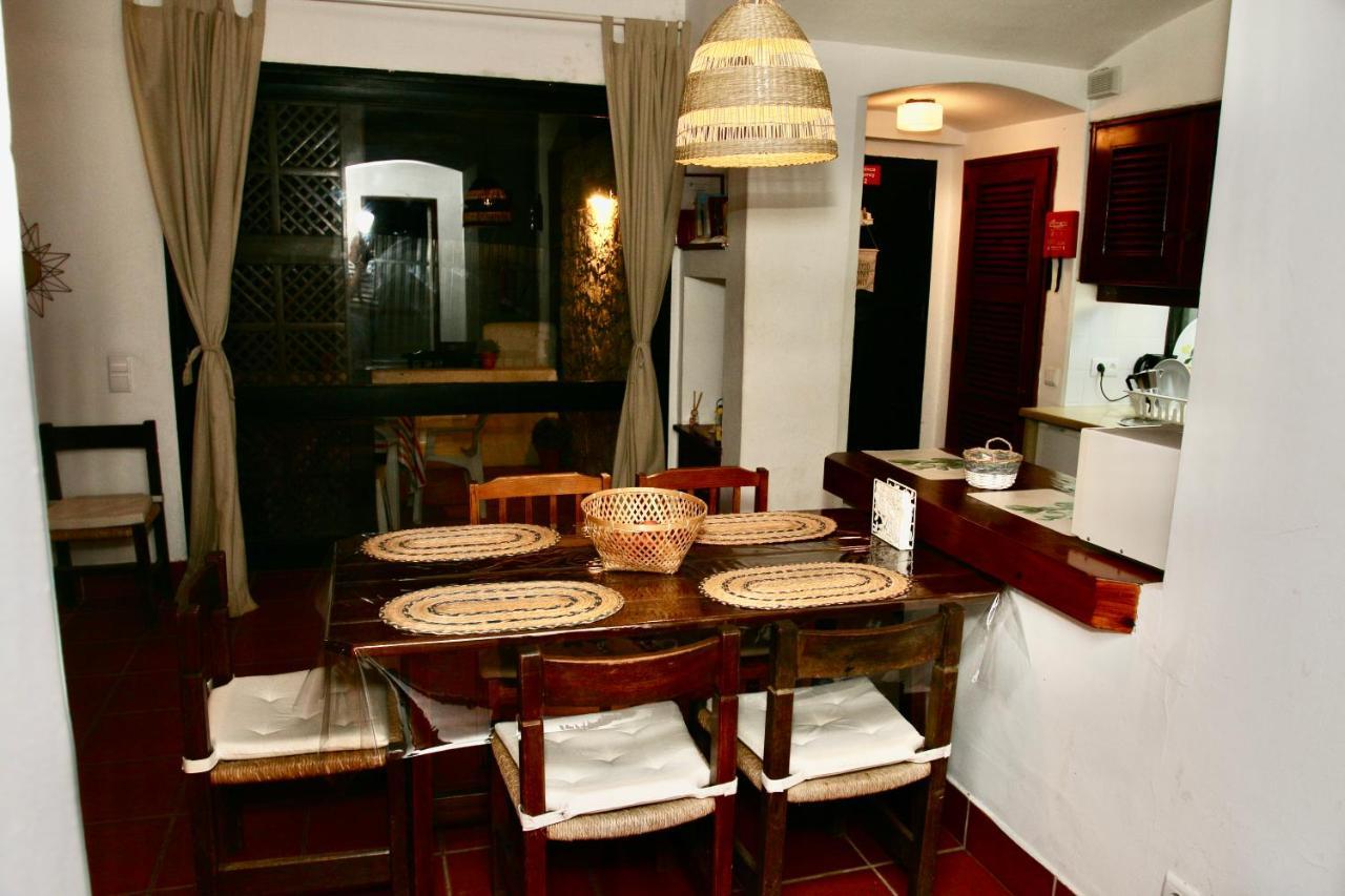 Villa Jacaranda - 550M From The Beach - Free Wifi - By Bedzy Albufeira Bagian luar foto