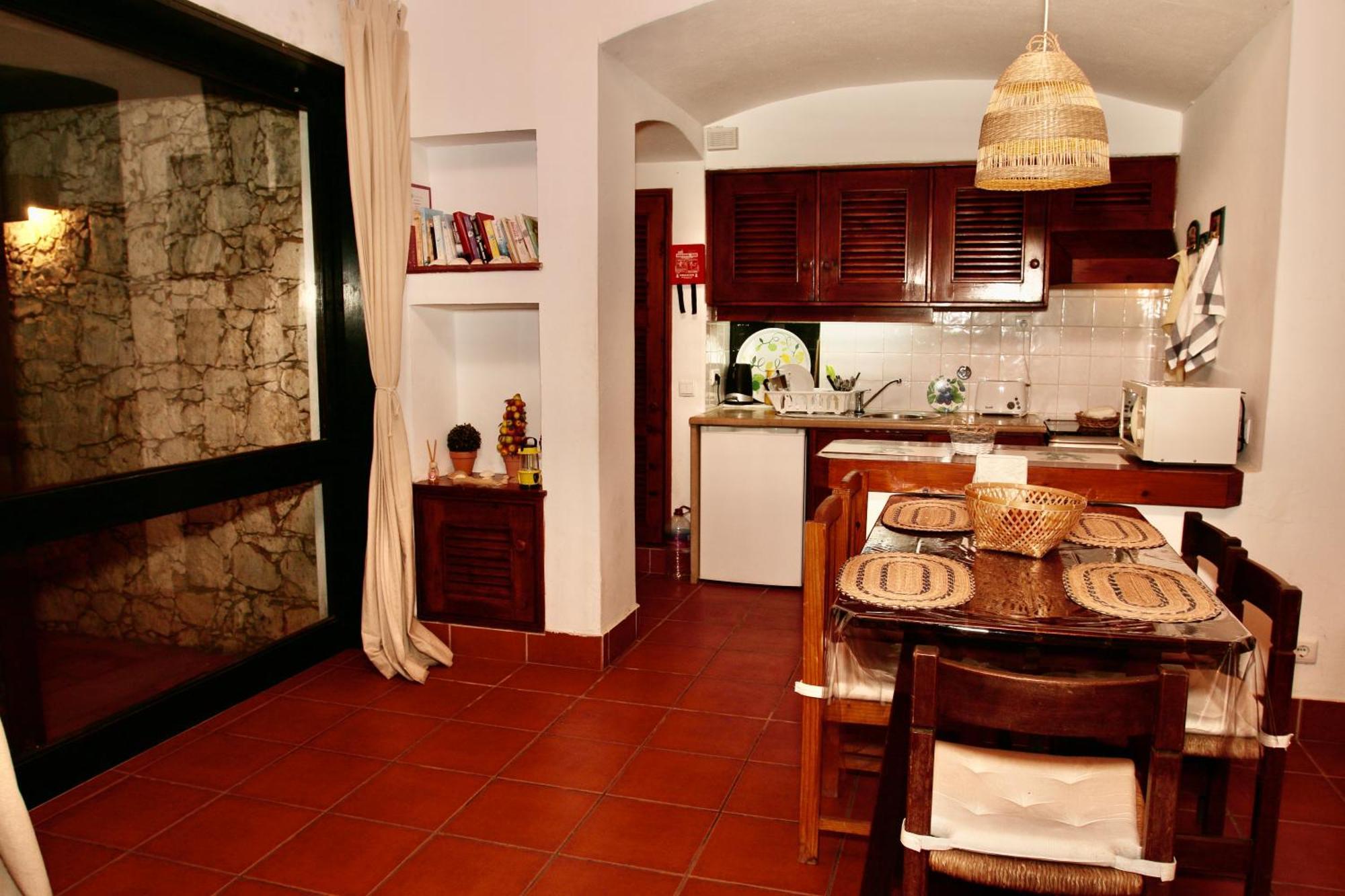 Villa Jacaranda - 550M From The Beach - Free Wifi - By Bedzy Albufeira Bagian luar foto