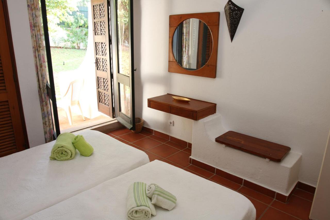 Villa Jacaranda - 550M From The Beach - Free Wifi - By Bedzy Albufeira Bagian luar foto