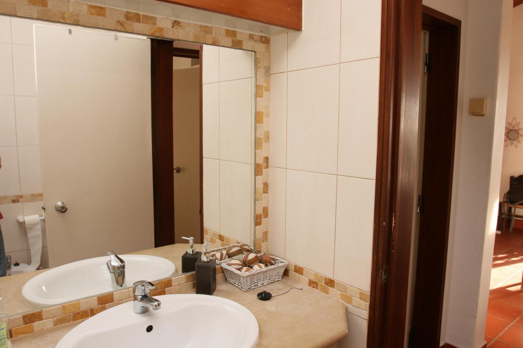 Villa Jacaranda - 550M From The Beach - Free Wifi - By Bedzy Albufeira Bagian luar foto
