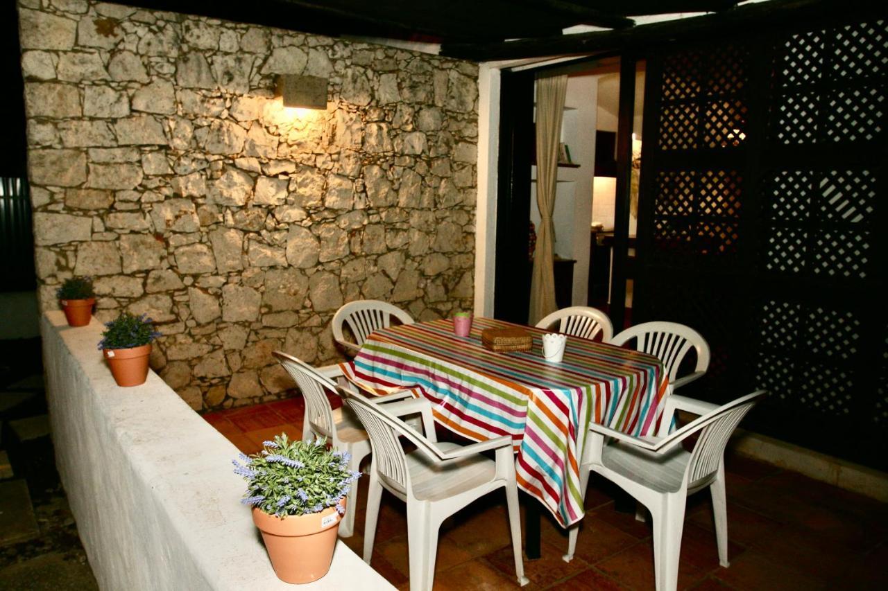 Villa Jacaranda - 550M From The Beach - Free Wifi - By Bedzy Albufeira Bagian luar foto